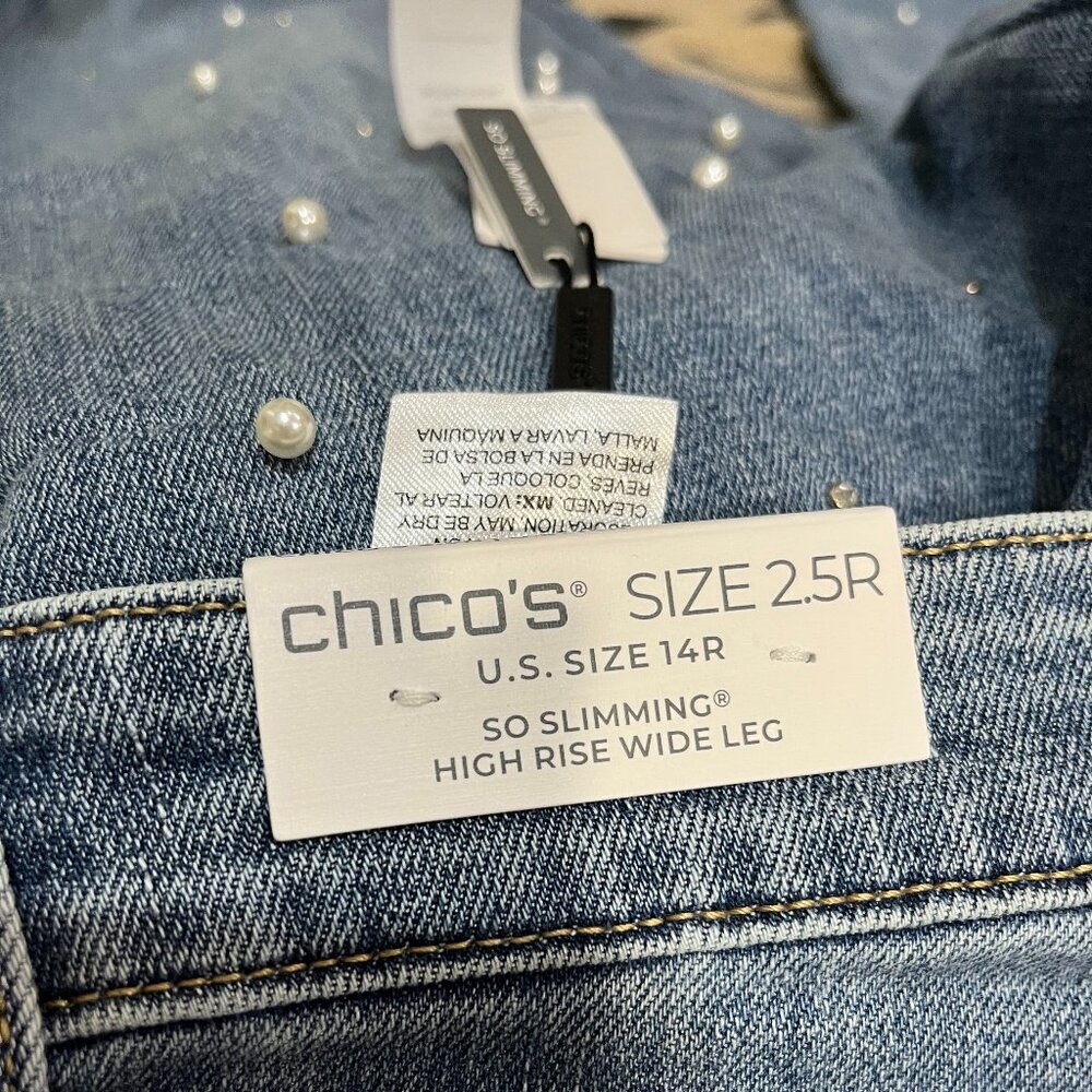 NWT Chico's Pearl Embellished High Rise Wide Leg Jeans size 2.5 US L 14 - Picture 5 of 7